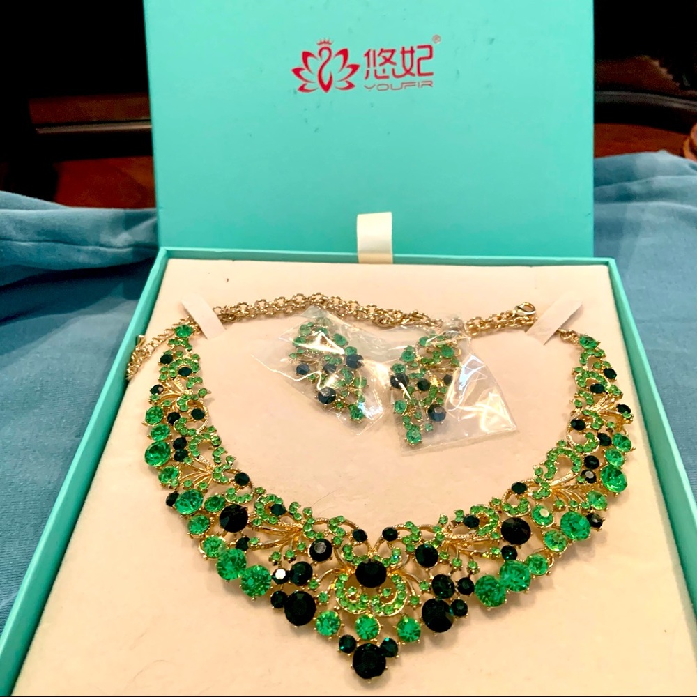 Gorgeous Emerald Costume Jewelry Set